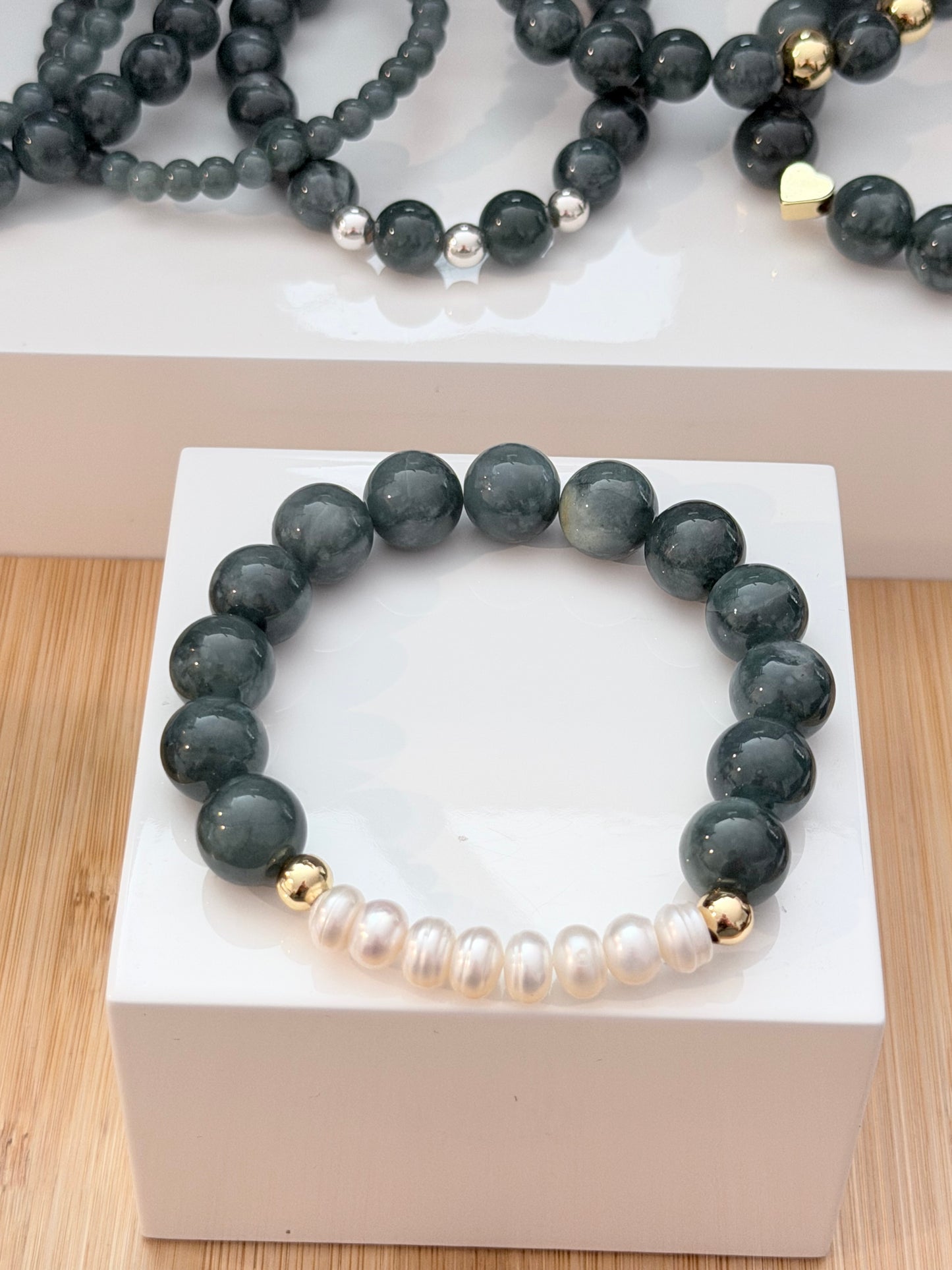 FRESHWATER PEARL WITH BLUE WATER JADEITE