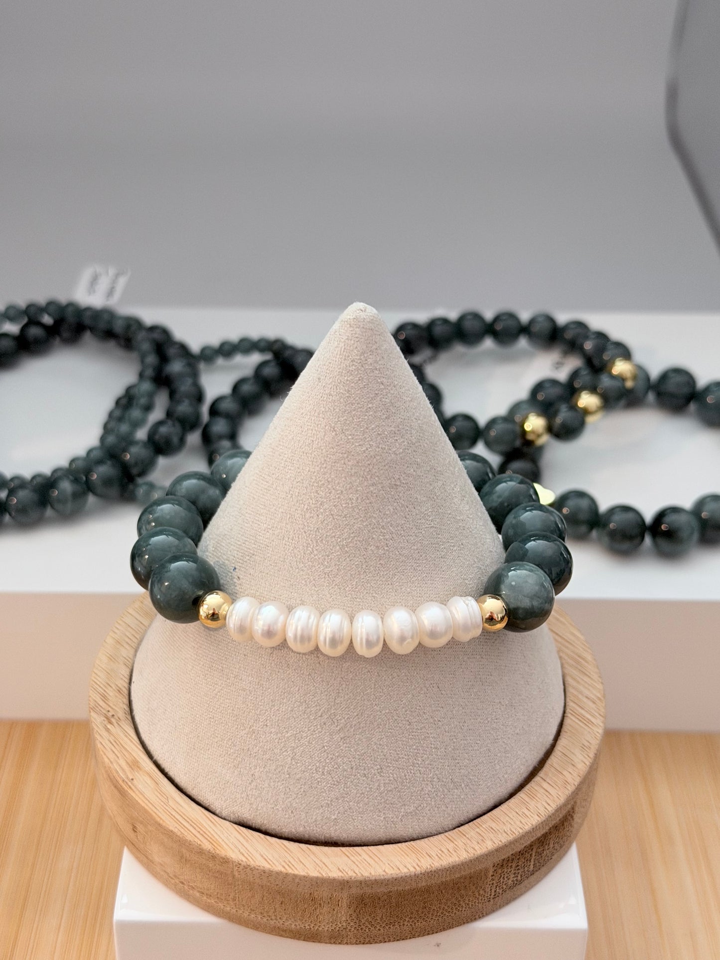 FRESHWATER PEARL WITH BLUE WATER JADEITE